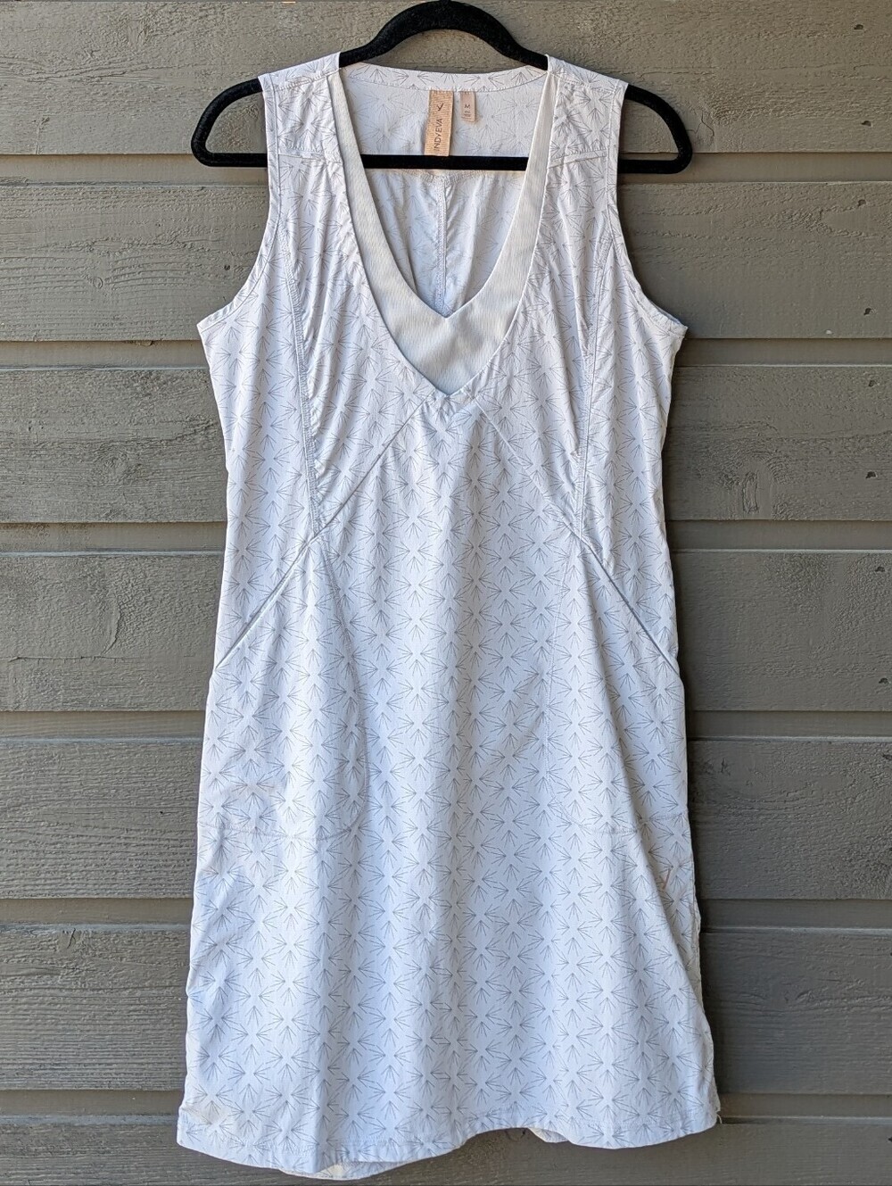 Indyeva Liike III Sleeveless Dress Size Medium Light Grey Geometric Star Print